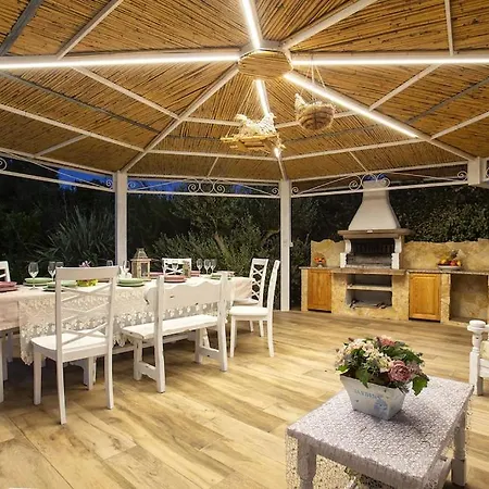 ClickSardegna Alghero Villa a 5 km dal mare AirCo con 5 camere e 5 bagni Villa Alghero