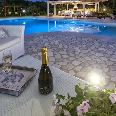 ClickSardegna Alghero Villa a 5 km dal mare AirCo con 5 camere e 5 bagni